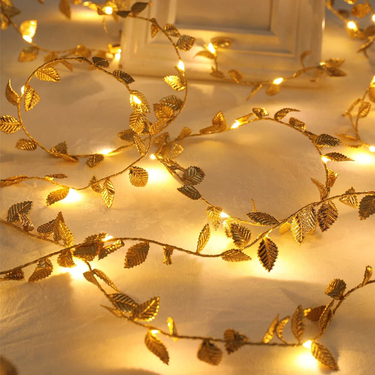 Rope Light Decoration - ضوء خرافي بأوراق صغيرة ذهبية وفضية